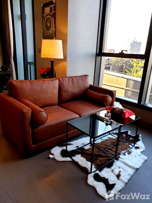 Condos for rent : 1 Bedroom Condo for rent at The Esse at Singha Complex 1376238