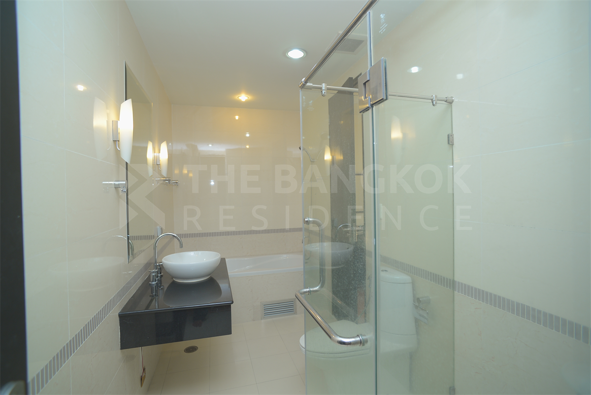 picture Baan Klang Krung Siam Pathumwan Move-in Ready, Just Bring Your Stuff near Airport Rail Link Phaya Thai Station - 5/9