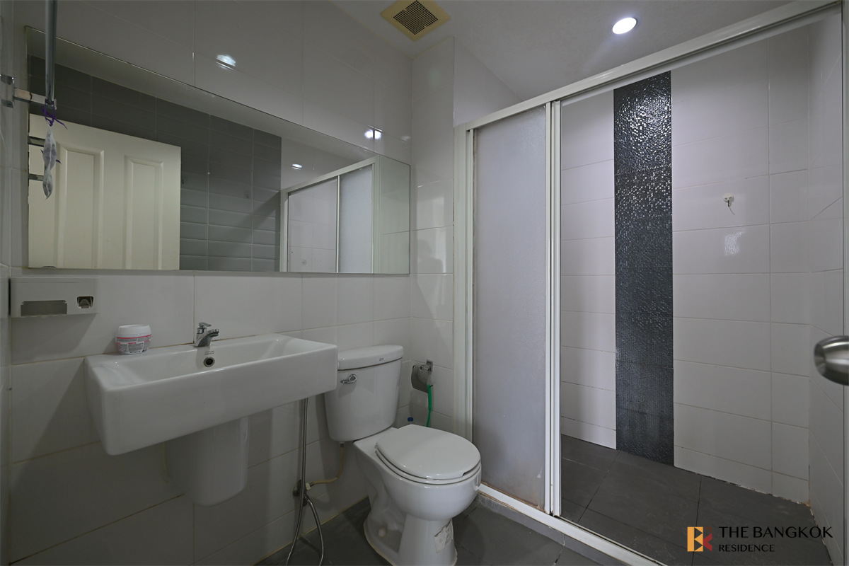 picture Aspire Rama 9 near MRT Rama 9 Station Book before anyone else - 8/10