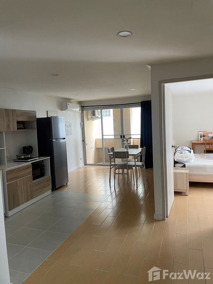 picture Great value beautifully renovated 2 bed 2 bath close to BTS 1938686 - 2/14
