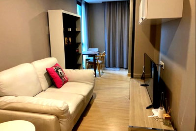Condos for rent : The Teak. 1bed 30sqm. Line id: @pfagent