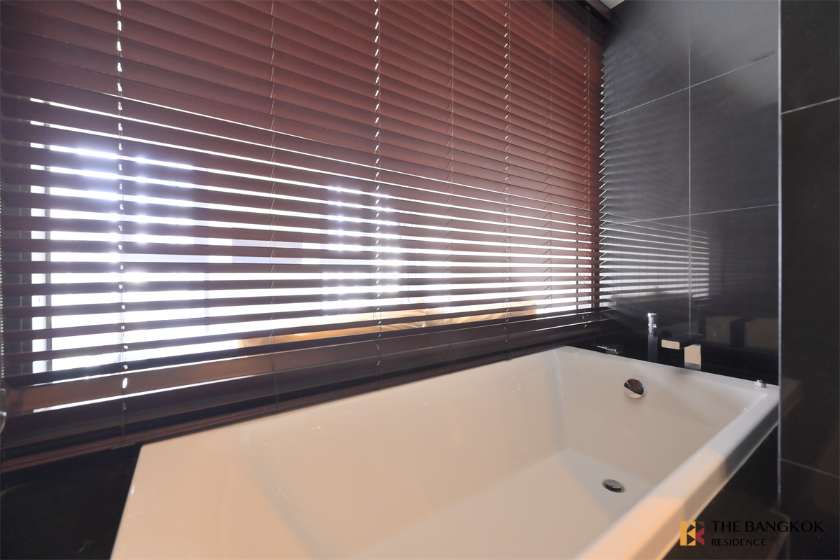 picture RHYTHM Sukhumvit 36-38 near BTS Thong Lo Comfortable and Ready to Move-in - 8/10