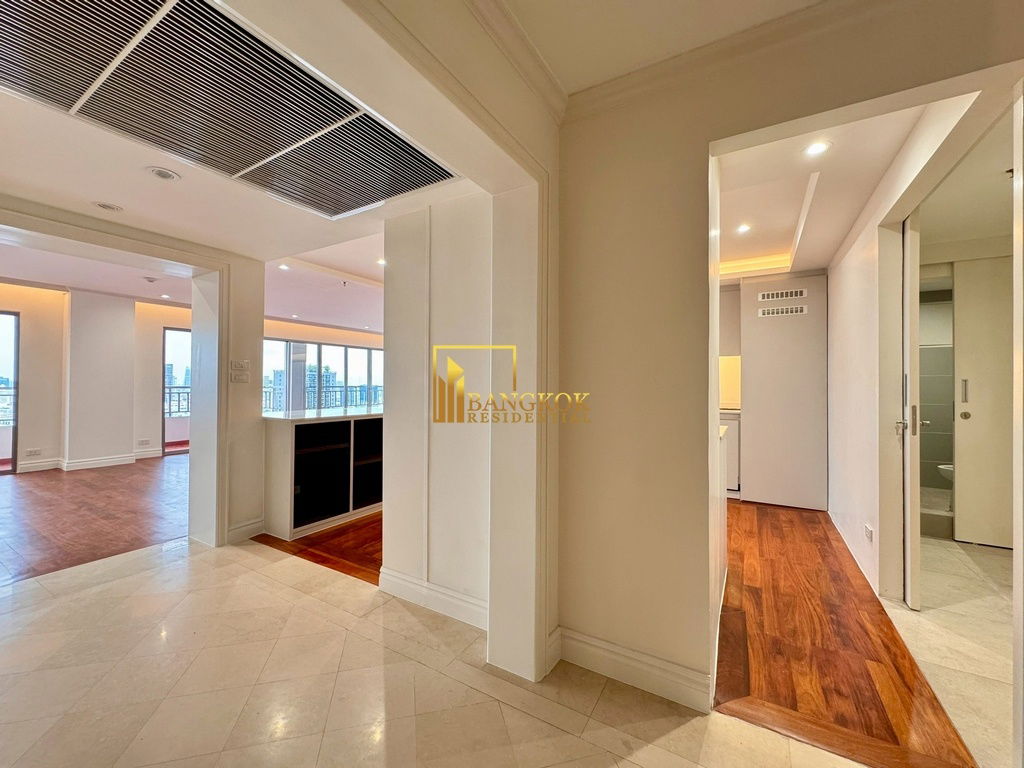 รูป Sathorn Park Place - Spacious 3 Bedroom Condo For Rent - BR60469CD - รูปที่ 31/44