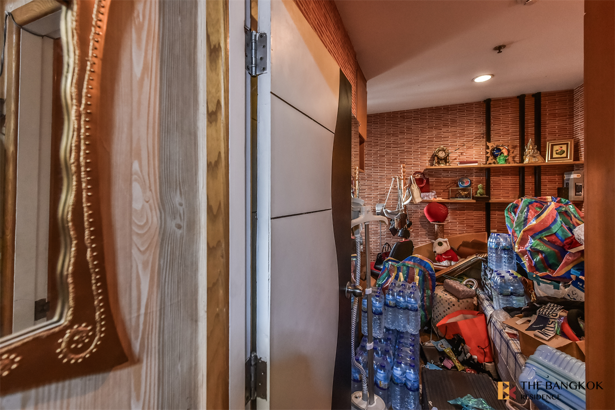 picture Pathumwan Resort near Airport Rail Link Phaya Thai Station Room available, great price - 7/9