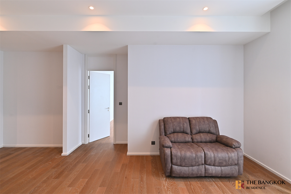 picture Luxury Condo at Special Price Muniq Langsuan - 7/10