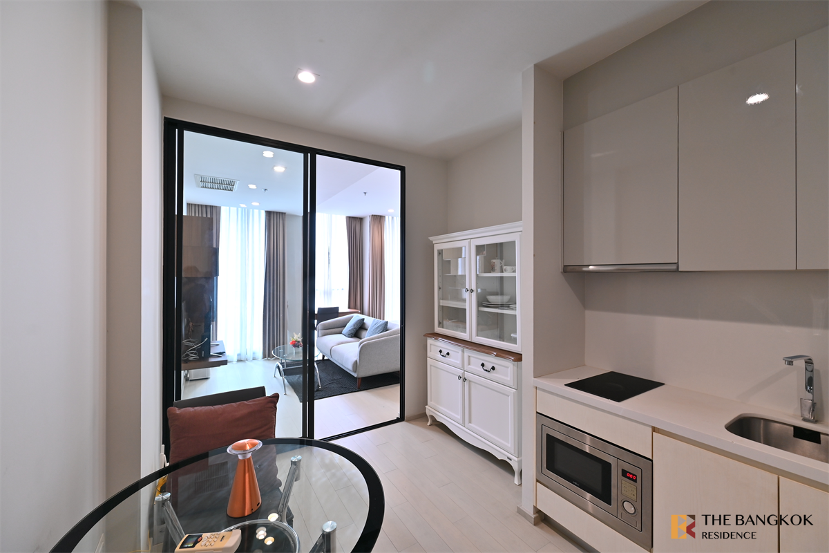 picture Noble Ploenchit near BTS Phloen Chit Easy Travel, Fully Utilized Space - 1/10