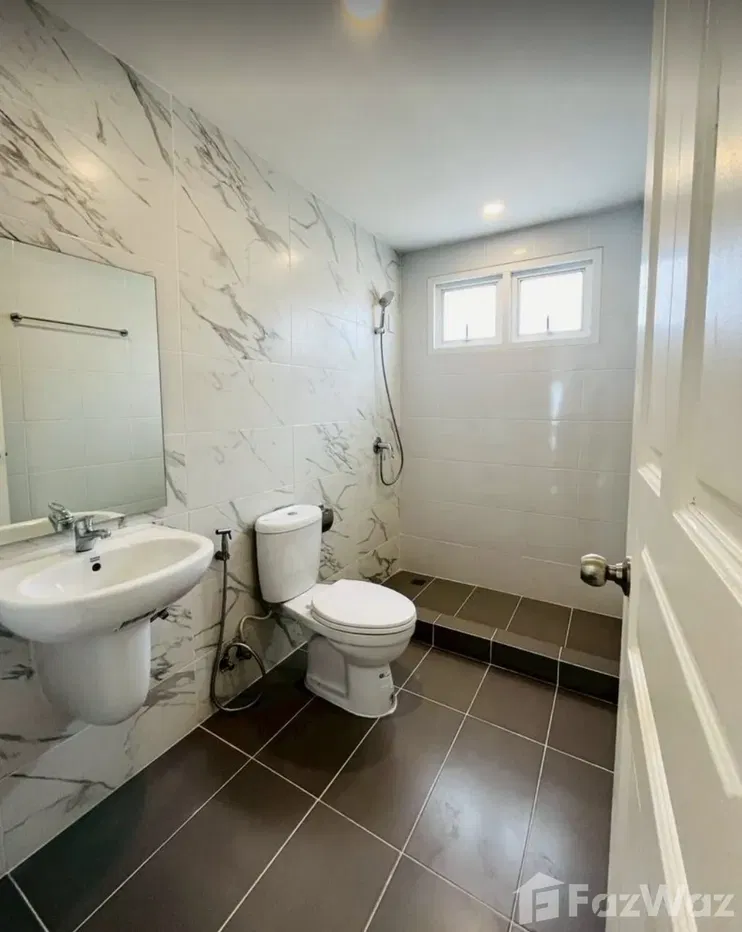 picture Renovated 3-Bedroom House – 52 Sq.w., 183 sqm 5725920 - 10/13