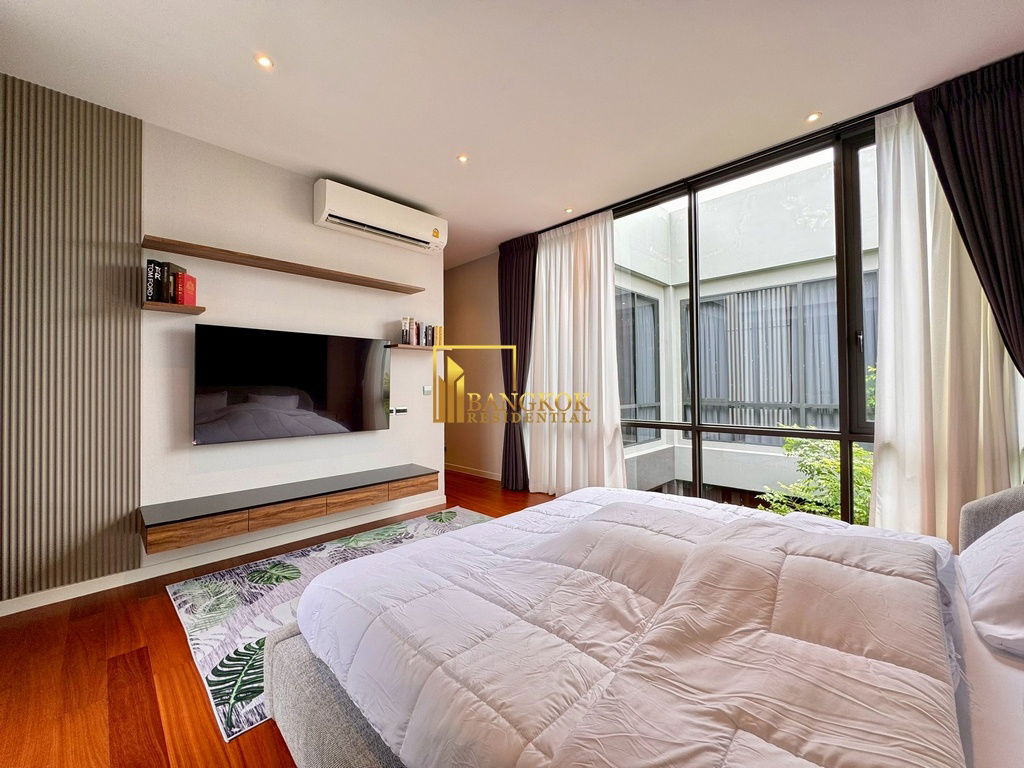รูป Bugaan Pattanakarn | Elegant 4 Bed House in Pattanakarn Area - BR28255SH - รูปที่ 47/65