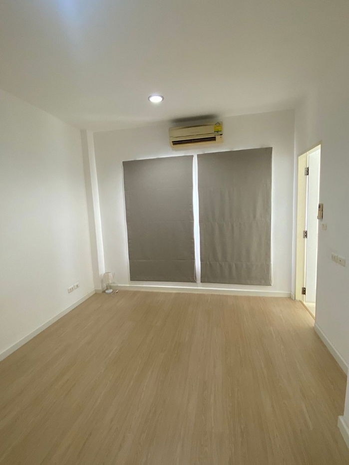 picture #S4550 For Rent Baan Klang Mueng The Royal Monaco Srinakarin-Pattanakarn - 6/17