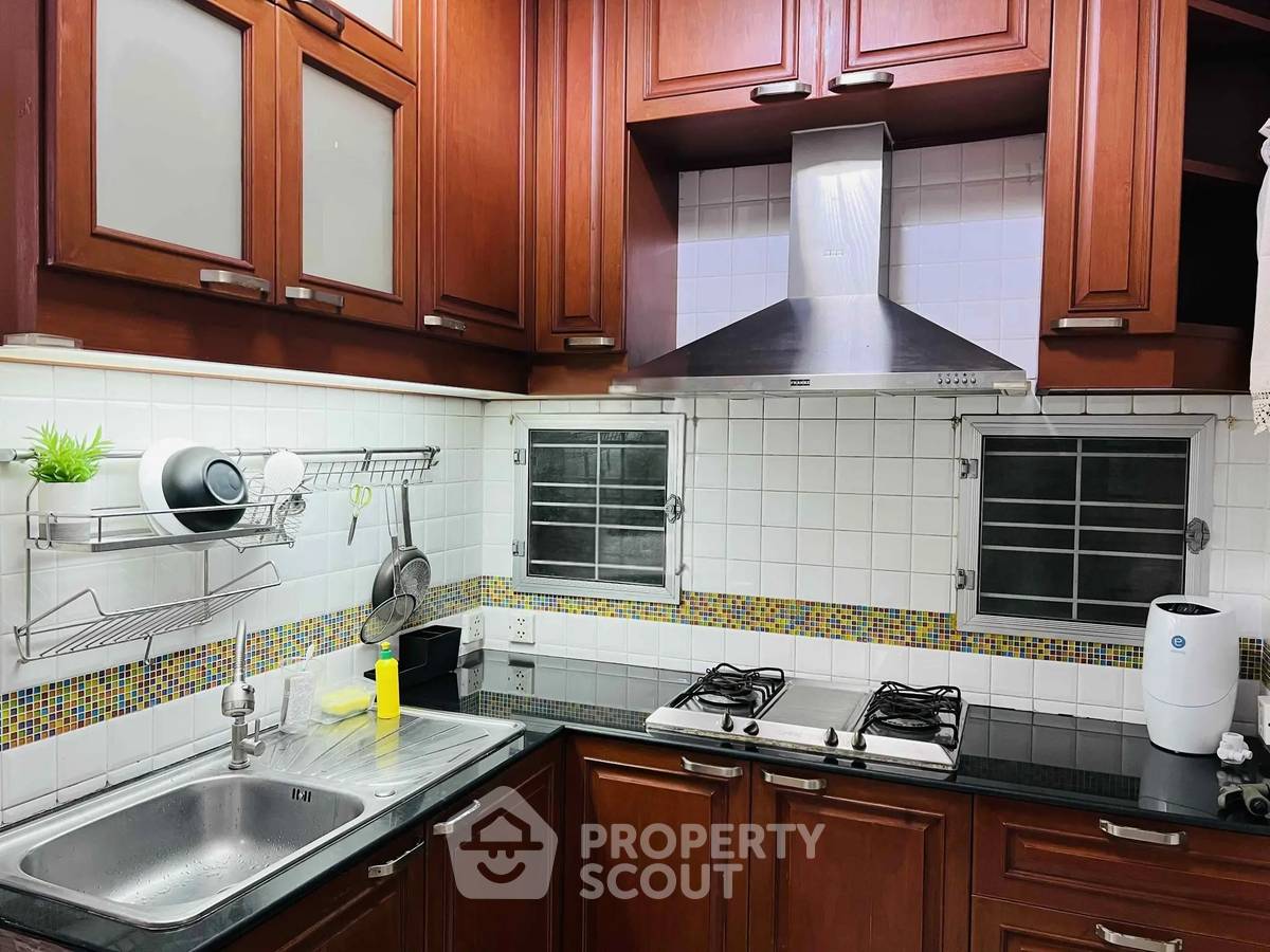 picture 3-BR House at Pruklada Wongwaen-Rattanathibet in Bang Mae Nang (ID 2315805) - 4/13
