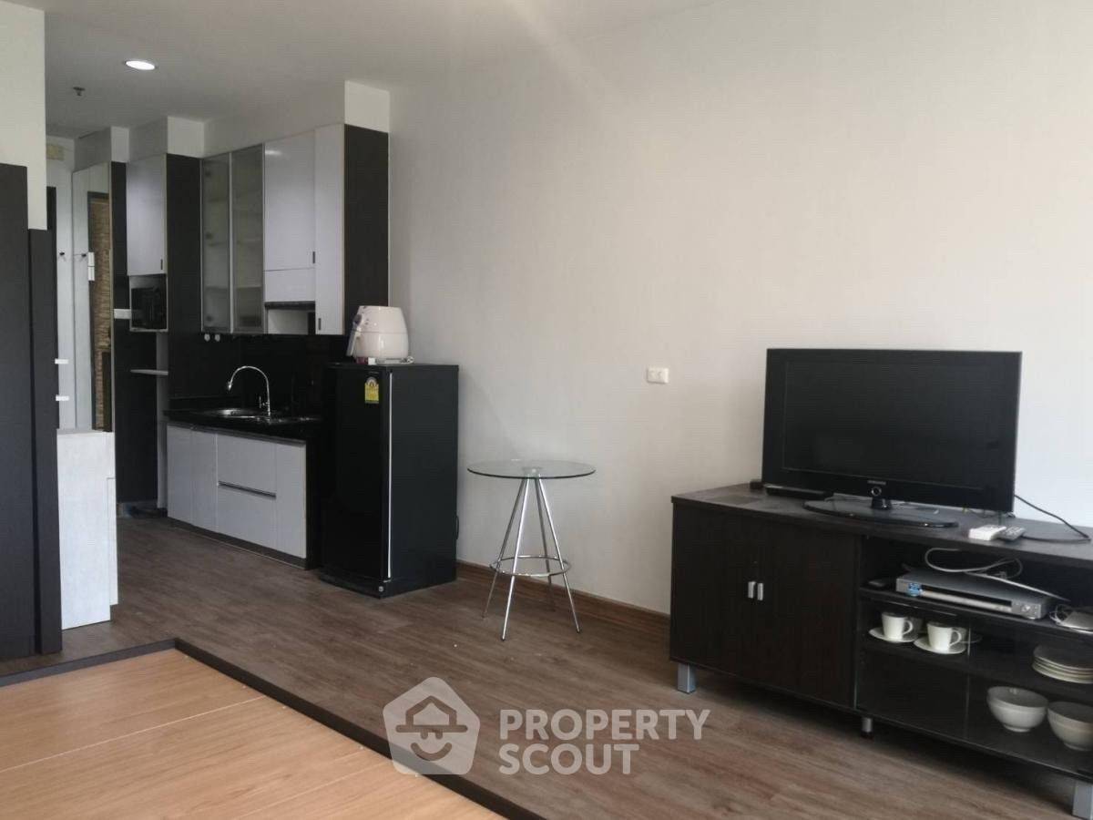 picture 1-BR Condo at Citi Smart Sukhumvit 18 near BTS Asok (ID 1963341) - 7/11