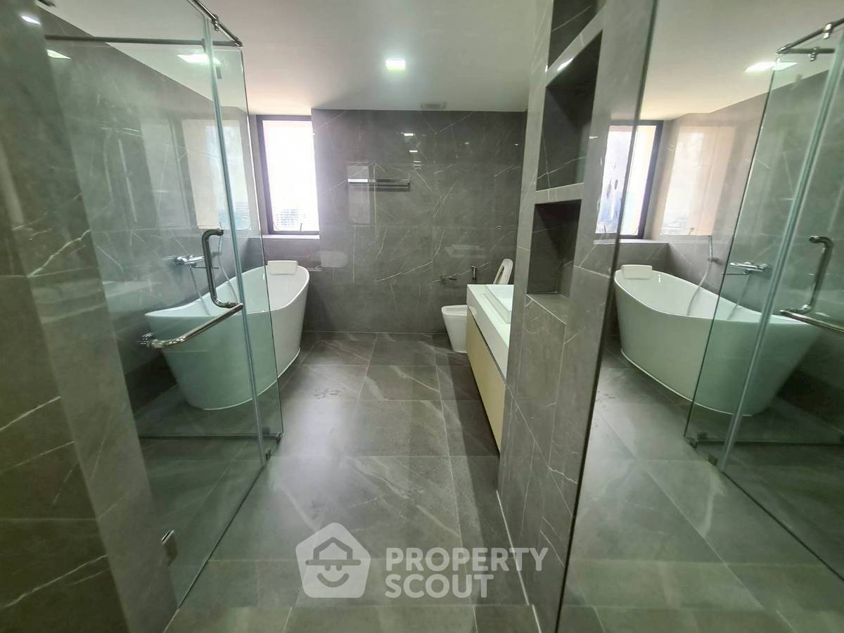 picture 3-BR Condo at President Park Condominium near MRT Queen Sirikit National Convention Centre (ID 2308201) - 19/19