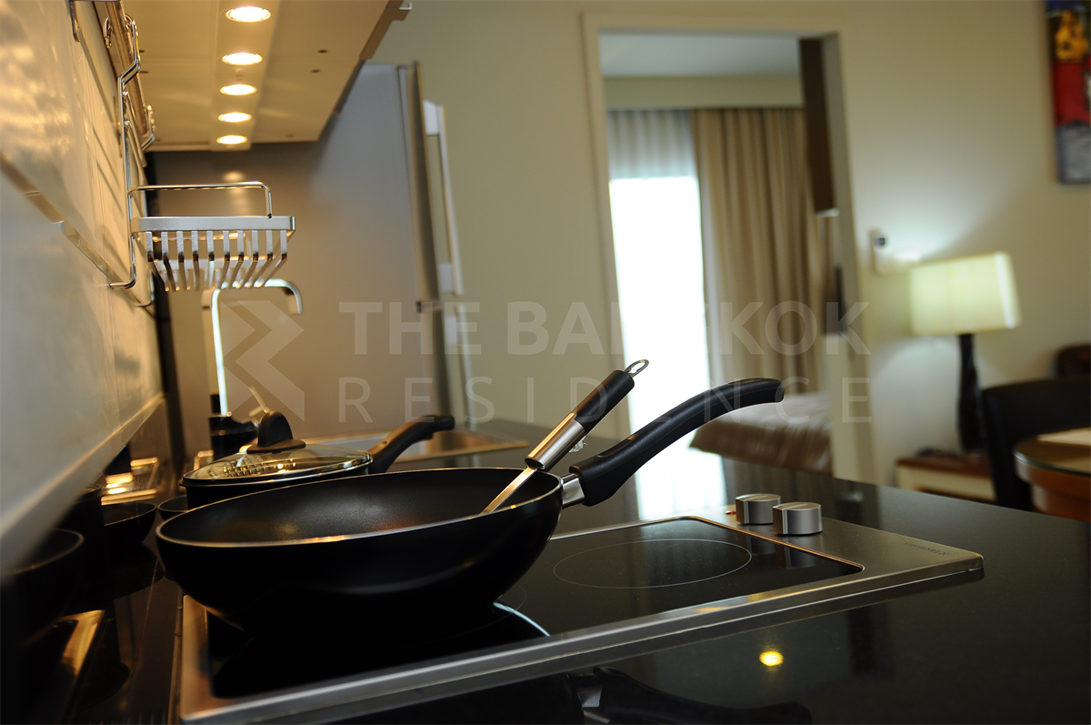 picture Noble Refine Luxury Condo at Special Price near BTS Phrom Phong - 1/10