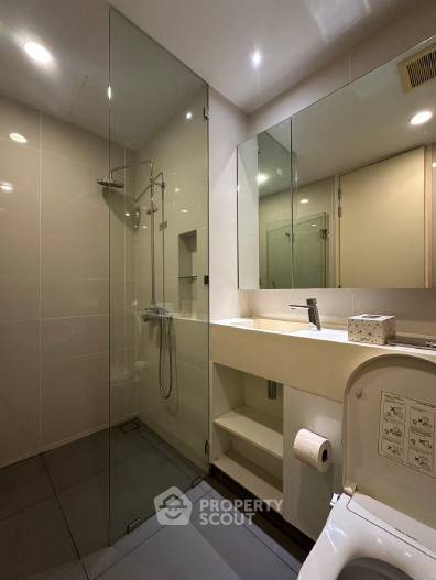 picture 2-BR Condo at Siamese Surawong near MRT Sam Yan (ID 2315671) - 8/12