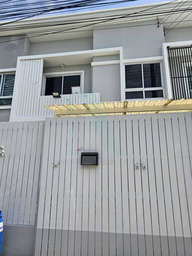 ขายทาวน์โฮม : 📌 ขายทาวน์เฮาส์ โครงการ นิรันดร์ วิลล์ 55 ศรีนครินทร์ 2 ชั้น 3 ห้องนอน 2 ห้องน้ำ