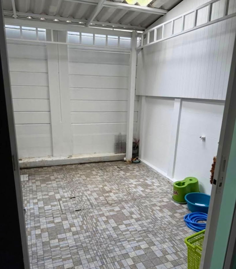 picture For Sale: 3-Storey Townhome with Full Built-in Decoration – Baan Klang Muang Ratchada 36 | Prime Location Near BTS & MRT - 12/34