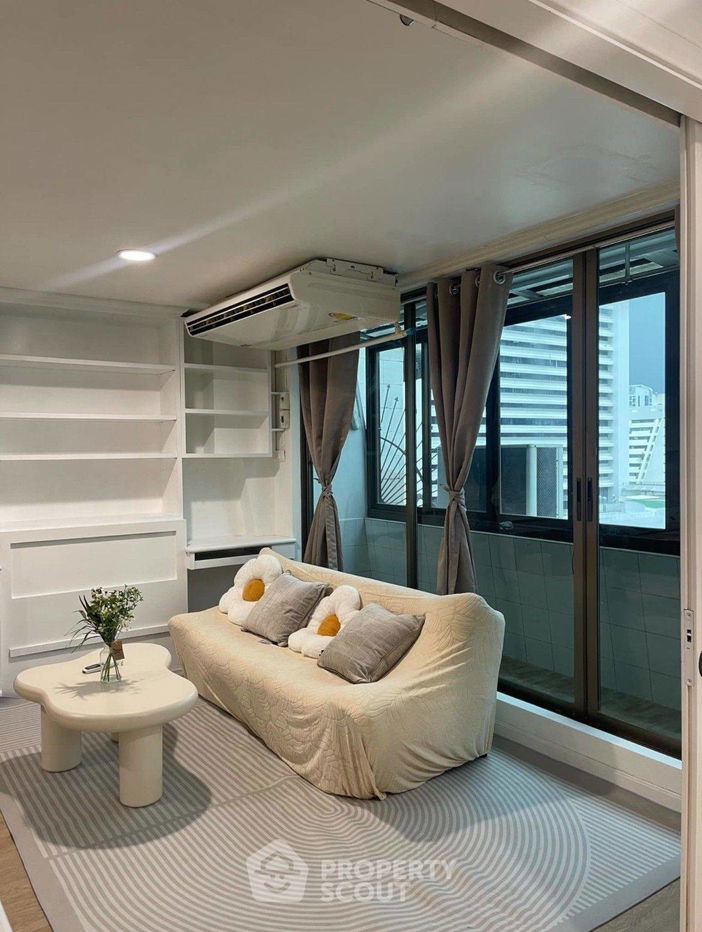 picture 2-BR Condo at Diamond Tower Condominium near BTS Chong Nonsi (ID 1948009) - 10/11
