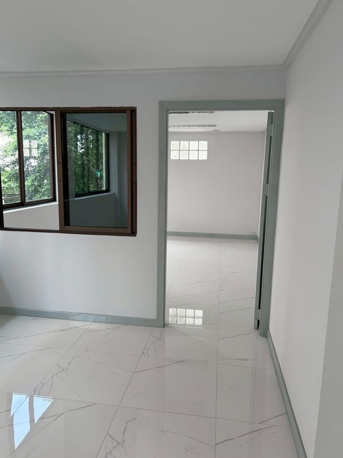 picture 4-storey building for rent, Town in Town Village, Sriwara Road, Soi 3, usable area over 500 sq.m. M. | Suitable for office | #Company registration - 7/18
