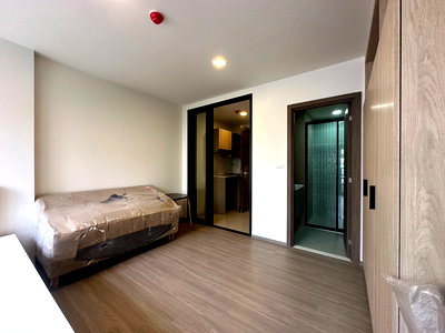 Condos for rent : For rent muve pradipat stu 25sqm. 15000 per month line id paolin1