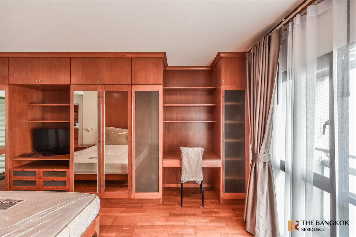 picture Looking for an owner for this special unit The Natural Place Suites near MRT Lumpini Station - 8/10
