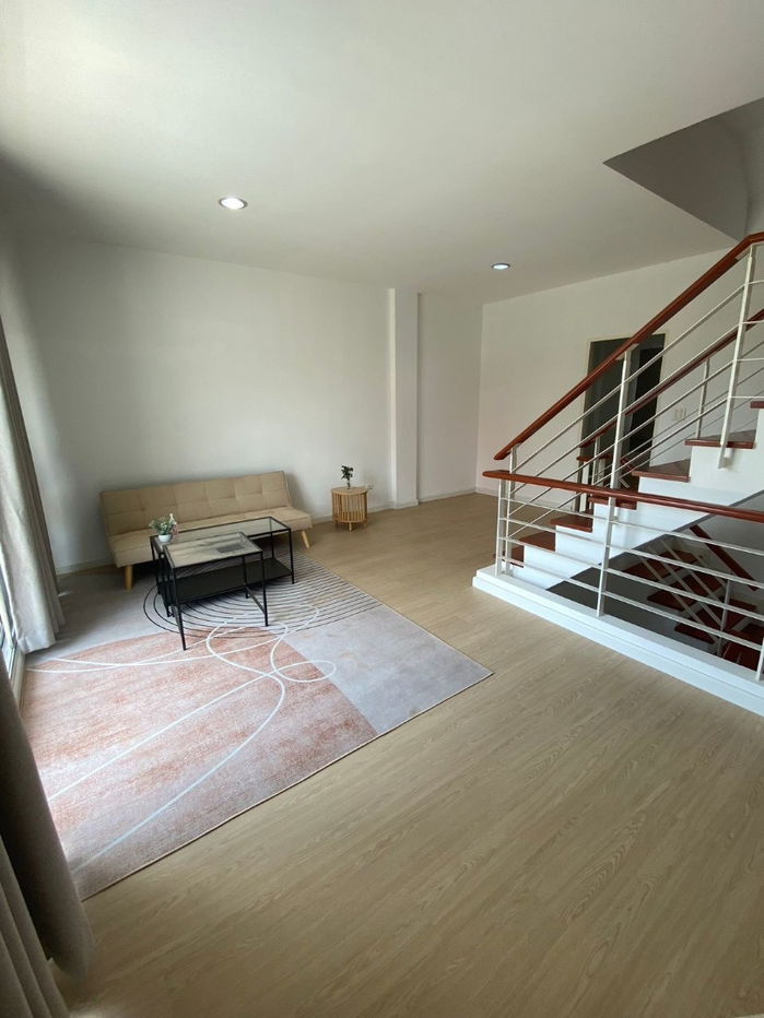 picture #S4550 For Rent Baan Klang Mueng The Royal Monaco Srinakarin-Pattanakarn - 10/17