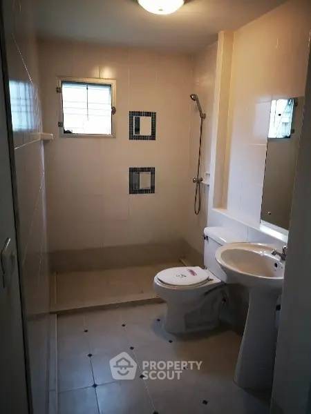picture 3-BR House at Pruklada Wongwaen-Rattanathibet in Bang Mae Nang (ID 2315805) - 9/13