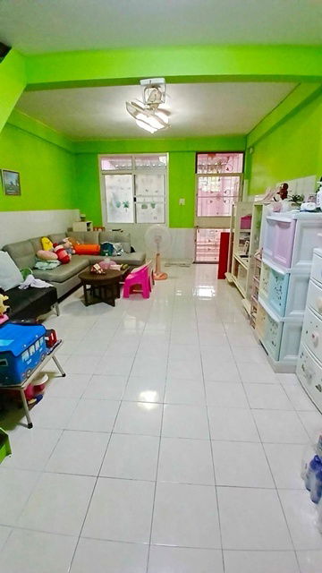 รูป ตลาดเอี่ยมสมบัติ 850 ม. บ้านทาวน์โฮม 2ชั้น 19ตร.วา. ตลาดนัด อ่อนนุช 38 1.5กม. MRT ศรีนุช 1.6 กม. 149ตร.ม. 2 นอน 1 น้ำ - รูปที่ 1/8