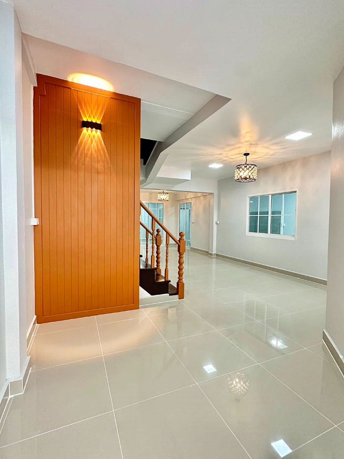 รูป บ้านสวย  หลังมุม  4 ห้องนอน  #หมู่บ้านบัวทอง ธานี  บางบัวทอง  บ้านรีโนเวทใหม่  ใกล้แม็คโคร บางบัวทอง - รูปที่ 9/30
