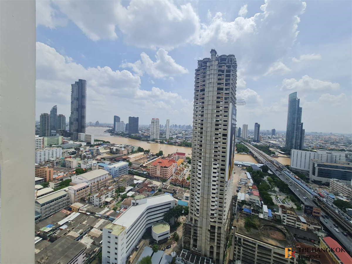 picture RHYTHM Sathorn near BTS Saphan Taksin Convenient Travel, Great Value per Square Meter - 7/10