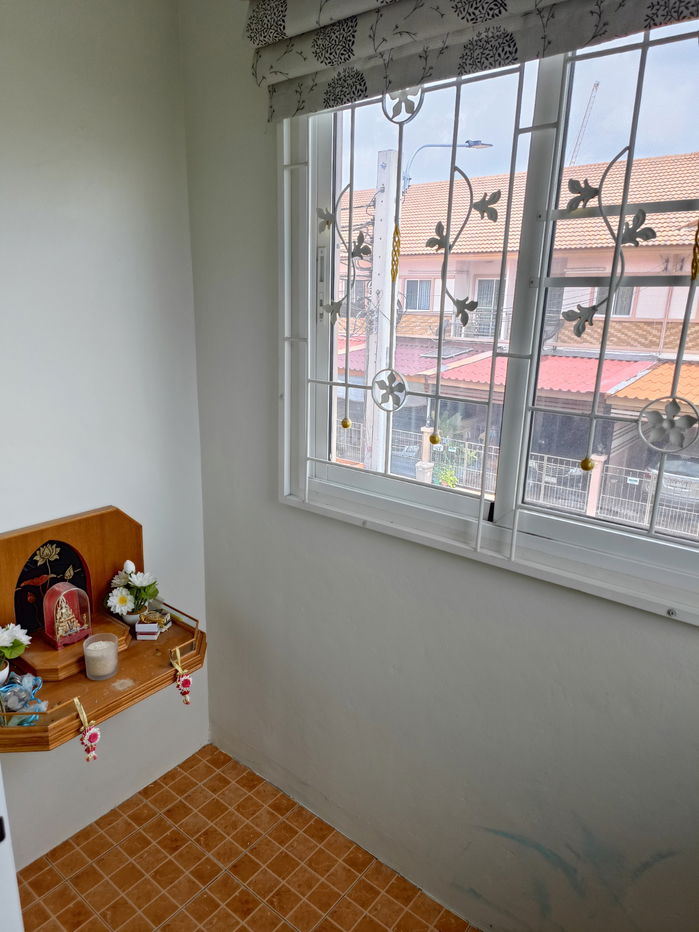 รูป บ้านหลังมุมขนาด 30.7 ตรว ใกล้เมกะบางนา โครงการสุริยาเพลส เข้าออกสะดวก ทั้ง บางนา-ตราด ศรีนครินทร์ ทางด่วน - รูปที่ 3/4