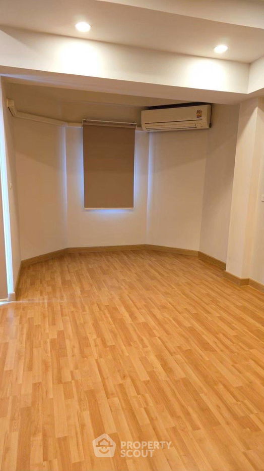 picture 5-BR Condo at Nichada Thani in Bang Talat (ID 1781124) - 6/17