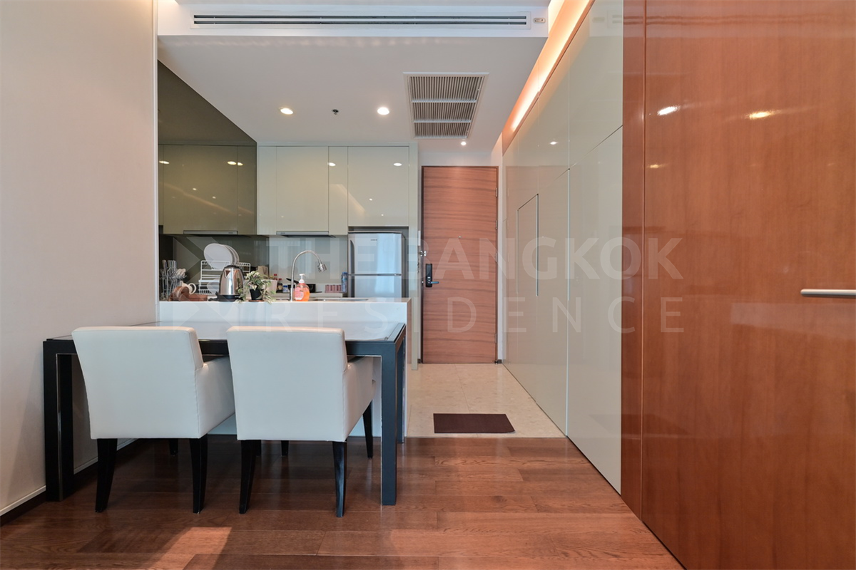 picture The Address Sukhumvit 28 near BTS Phrom Phong Location Near Employment, Surrounded by Lifestyles - 9/10