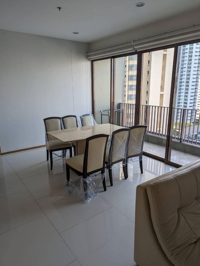 picture Code: KJ8830  for rent The Emporio Place // Line ID: @kjcondo (with @) // - 2/8