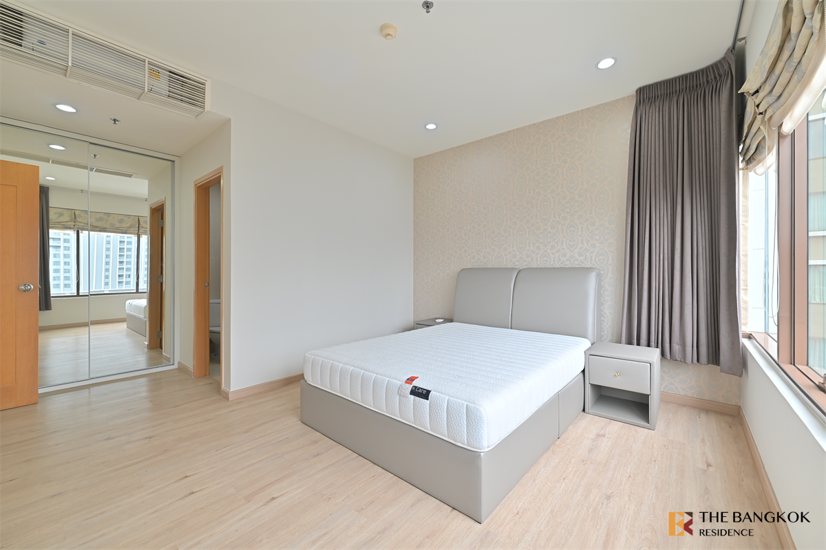 picture The Emporio Place High-potential Location, Not as Expensive as You Think - 9/10