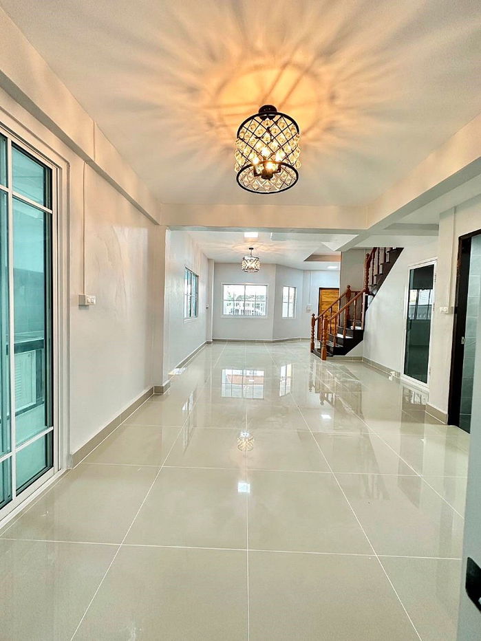 รูป บ้านสวย  หลังมุม  4 ห้องนอน  #หมู่บ้านบัวทอง ธานี  บางบัวทอง  บ้านรีโนเวทใหม่  ใกล้แม็คโคร บางบัวทอง - รูปที่ 15/30