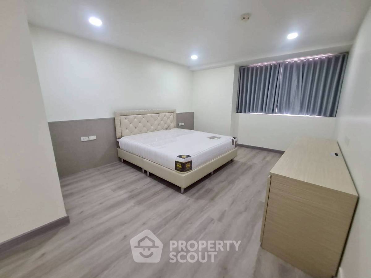 picture 3-BR Condo at President Park Condominium near MRT Queen Sirikit National Convention Centre (ID 2308201) - 12/19