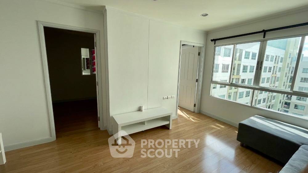 picture 2-BR Condo at Lumpini Ville Pattanakarn - New Phetchaburi in Suan Luang (ID 1251371) - 3/10