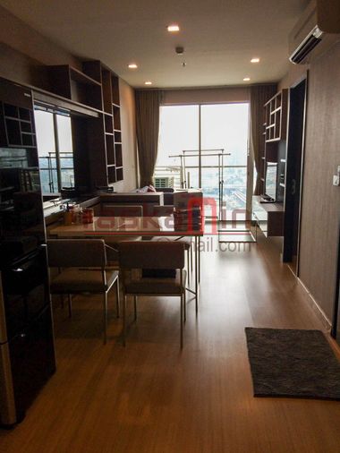 ขายคอนโด 2 ห้องนอนที่สกายวอล์ค พระโขนง 