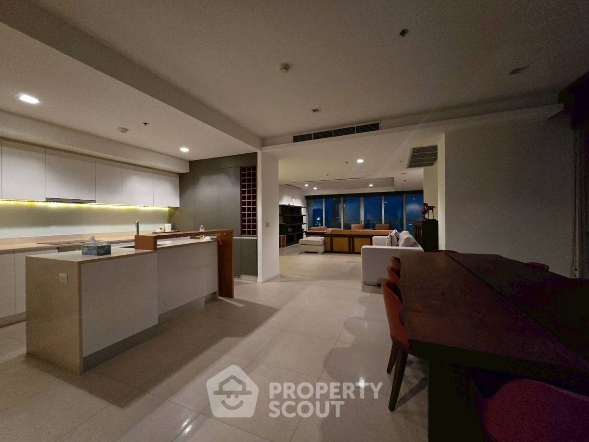 รูป คอนโด 3-ห้องนอน ที่ เดอะ ริเวอร์ คอนโดมิเนียม ใกล้ BTS สะพานตากสิน (ID 2315001) - รูปที่ 10/19