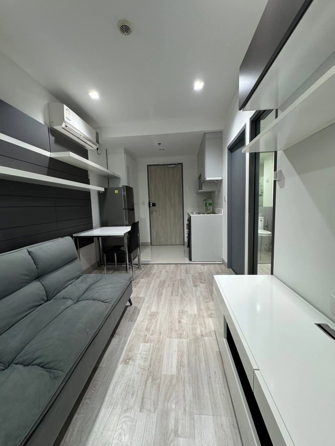 ไอดิโอ โมบิ พระราม 9 | 1นอน 32 ตร.ม. ชั้น 23 | ใกล้ MRT พระราม 9 | **ค่าเช่า 18,000 บาท** นัดชม แอดไลน์ ID: @property.ma