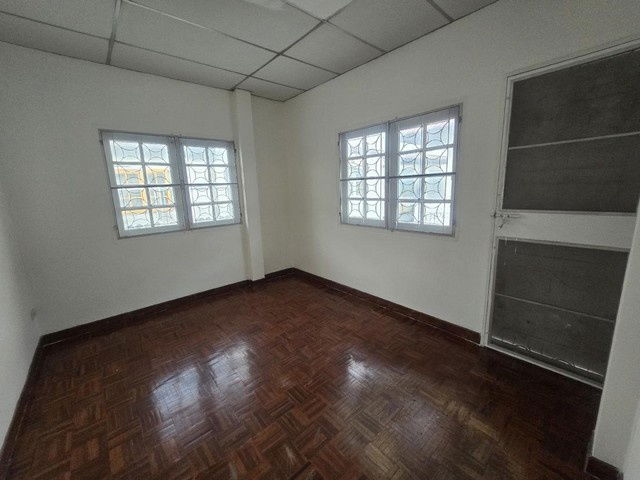 picture FOR RENT  HOUSE PROPERTY  20000 BAHT per MONTH - 7/8