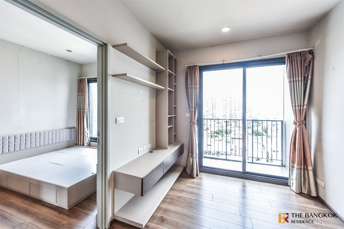 picture ONYX Phaholyothin near BTS Saphan Khwai Condo Near MRT to Save More Time - 3/10