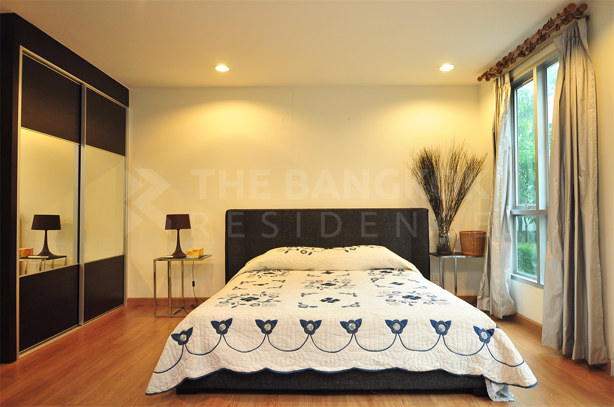 picture The Address Sukhumvit 42 Condo in Great Location, Ready-to-move-in near BTS Ekkamai - 10/10