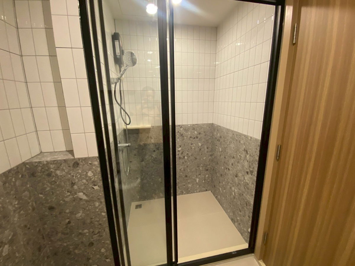 picture Condo for rent: The Line Vibe, ready to move in. If interested, contact Line @goodmanpro or call 0999029192. - 11/12