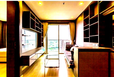 Condos for sale : 2-BR Condo at Sky Walk Residences near BTS Phra Khanong (ID 995539)