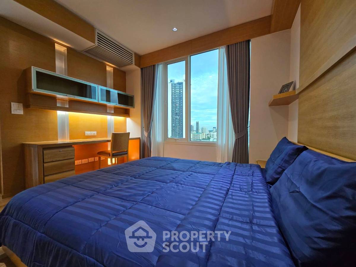 picture 3-BR Condo at The Empire Place near BTS Saint Louis (ID 2316032) - 26/27