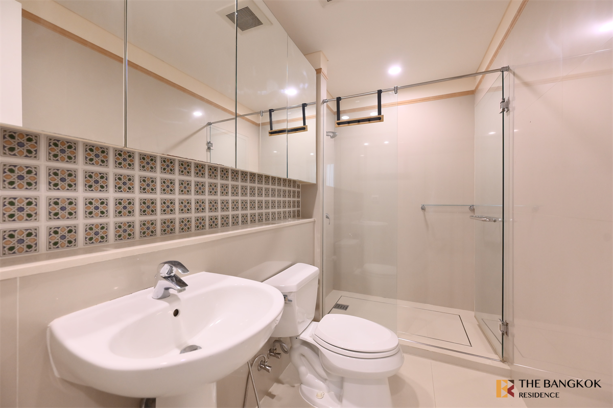 picture Ultimate Luxury Lifestyle with Convenience Aguston Sukhumvit 22 - 8/10