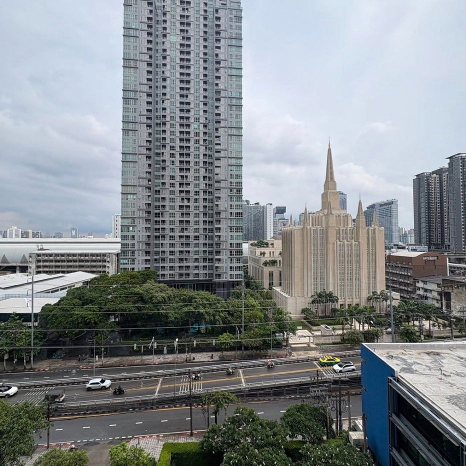 รูป ✨🔥 โอกาสทอง! ราคาดีสุดๆ   “คอนโด วิลล่าอโศก (Villa Asoke)” #วิวสวยสงบ เดิน 2 นาทีถึง MRT เพชรบุรี! - รูปที่ 8/17