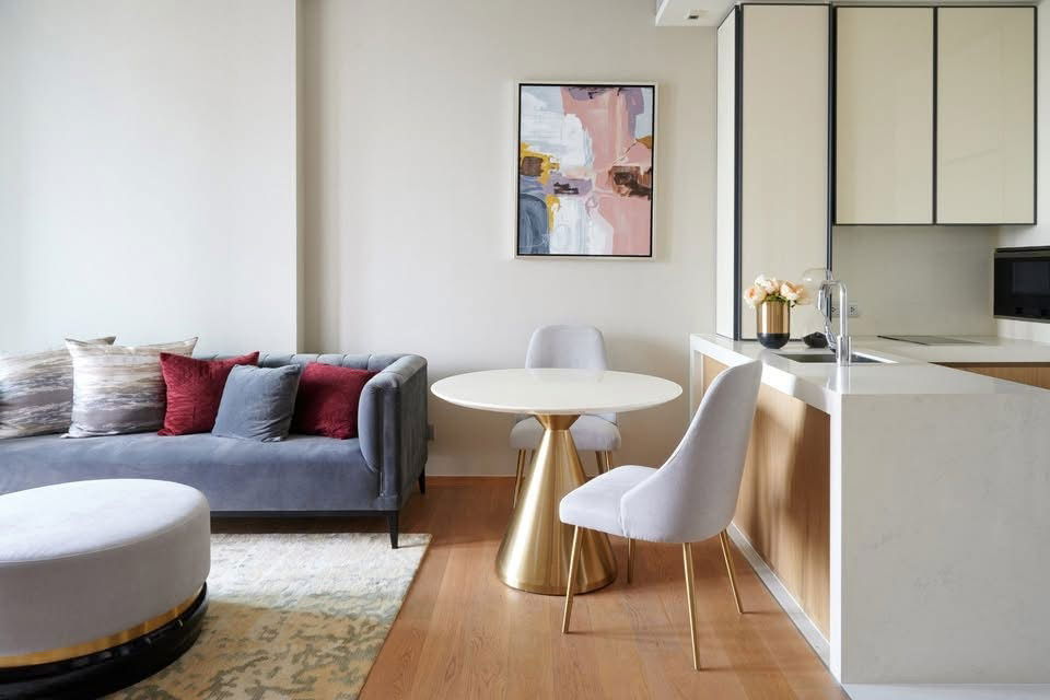 รูป Luxury condo for rent in the heart of Bangkok between Thonglor and Phrompong offer 1bedroom 57.75sqm on 22floor with super excellent facilities. - รูปที่ 1/8