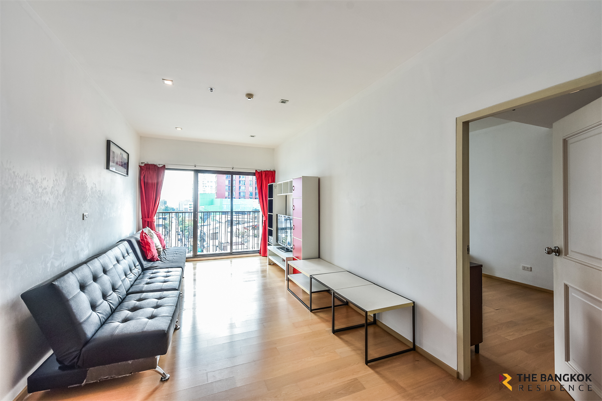 picture Noble Reform New Experience with a Condo in Prime Location near BTS Ari - 8/10
